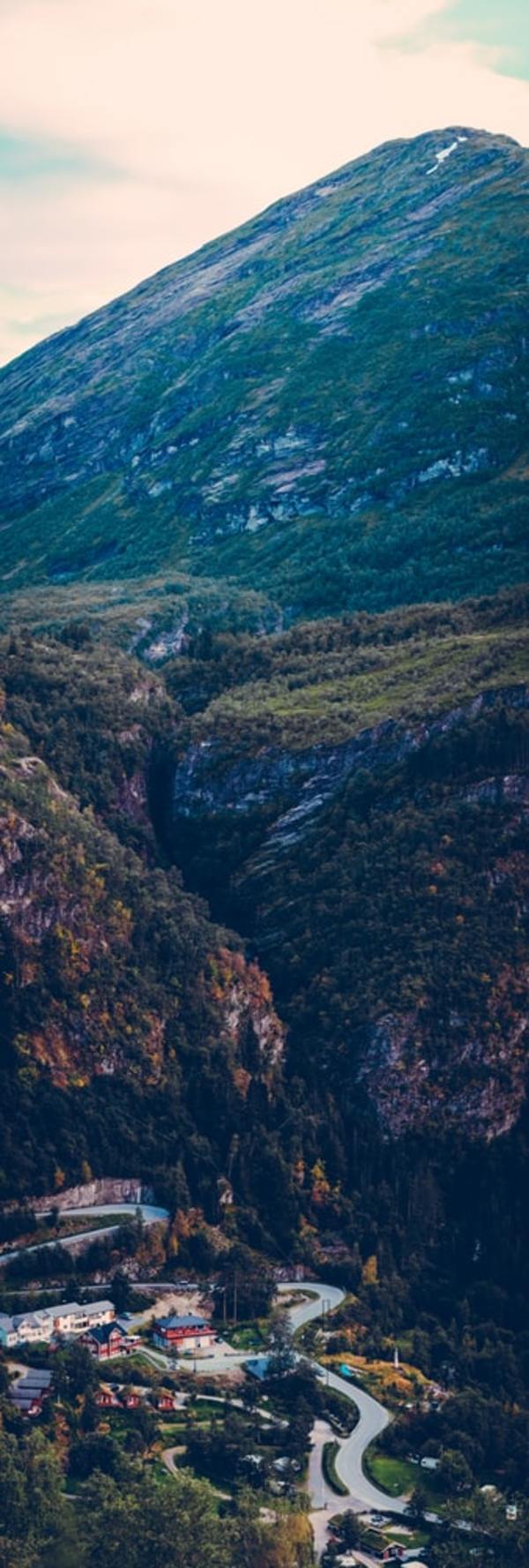 NOGNR - Geiranger, Norway Photo credit belongs to Andreas Ronningen.jpg